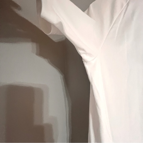 Under Armour Boys XL Tech Hybrid Dri-Fit Loose Cool White Green Black TShirt NWT - Picture 8 of 15